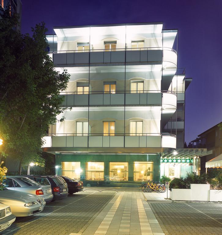 Acasamia Welchome Hotel Rimini Exterior photo