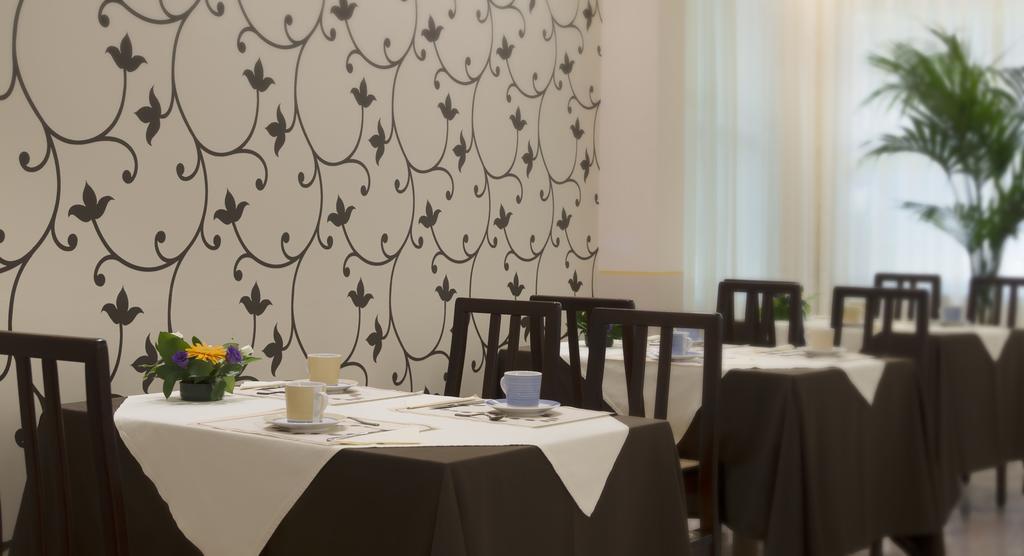 Acasamia Welchome Hotel Rimini Exterior photo