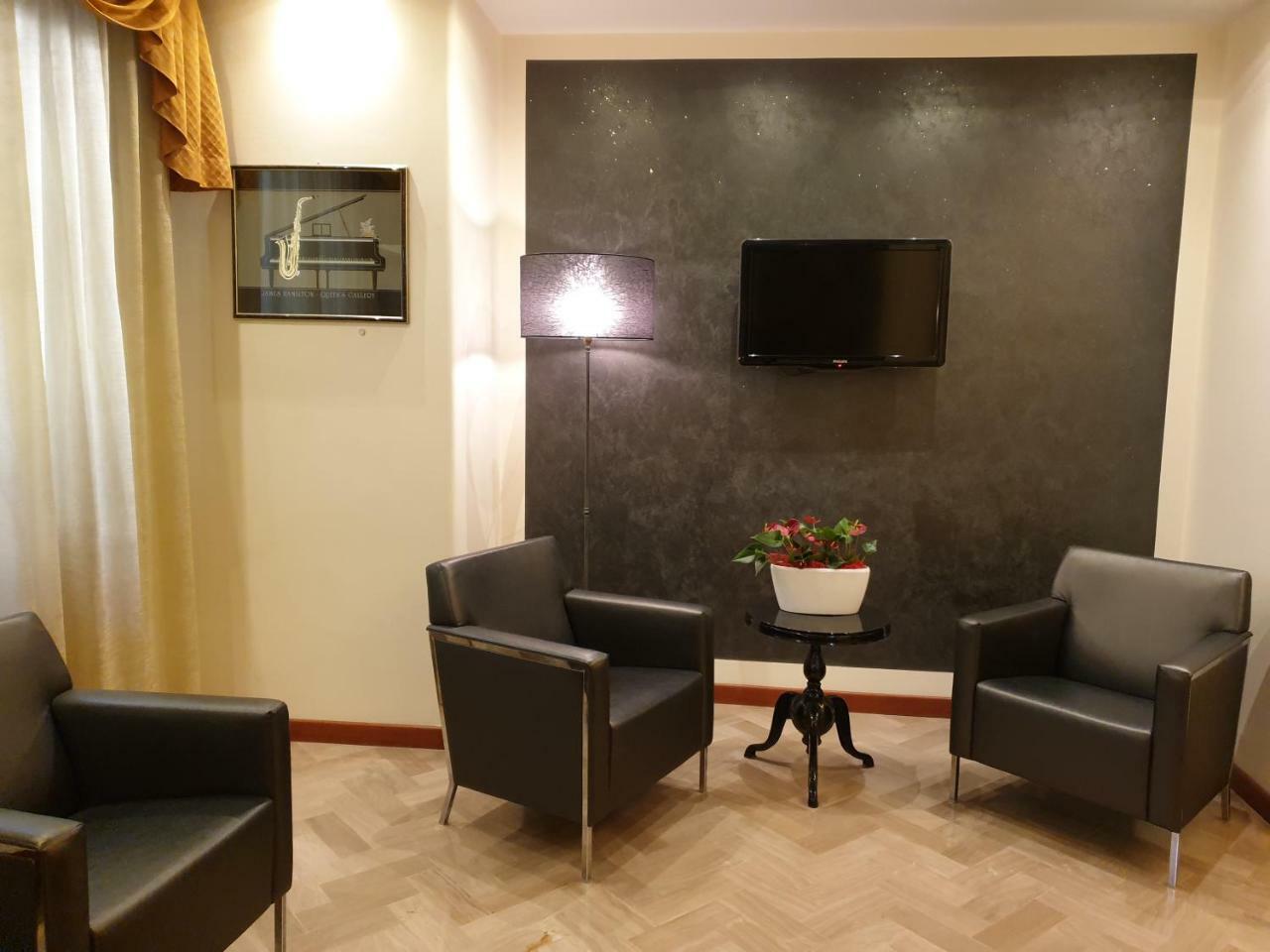 Acasamia Welchome Hotel Rimini Exterior photo